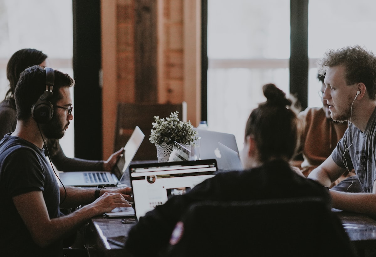 Deel vs Remote vs Rippling Global Payroll